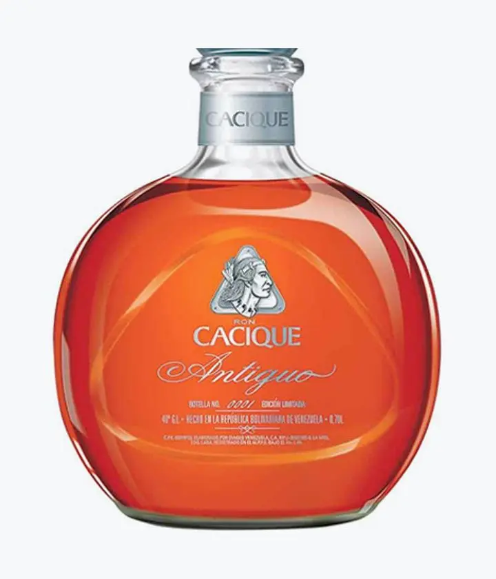 TRAGO RON CACIQUE ANTIGUO